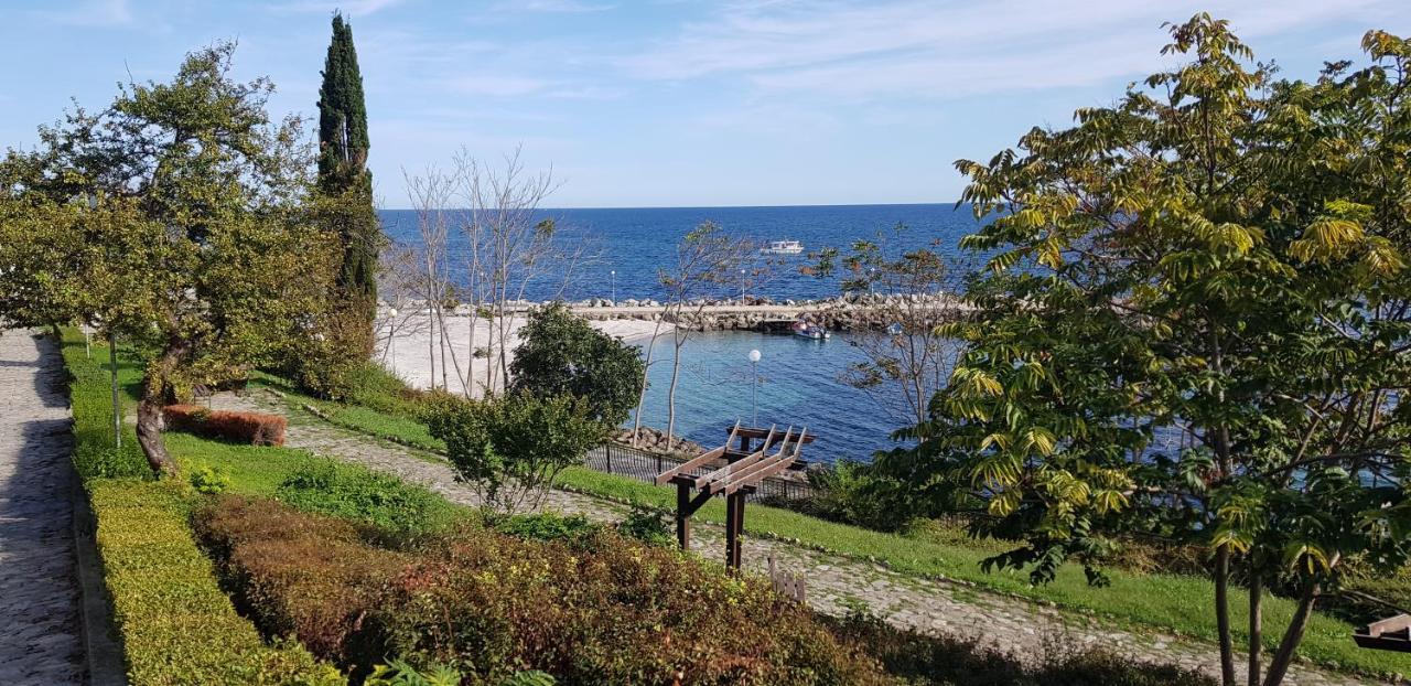 Kirios Hotel Nesebar Exterior foto