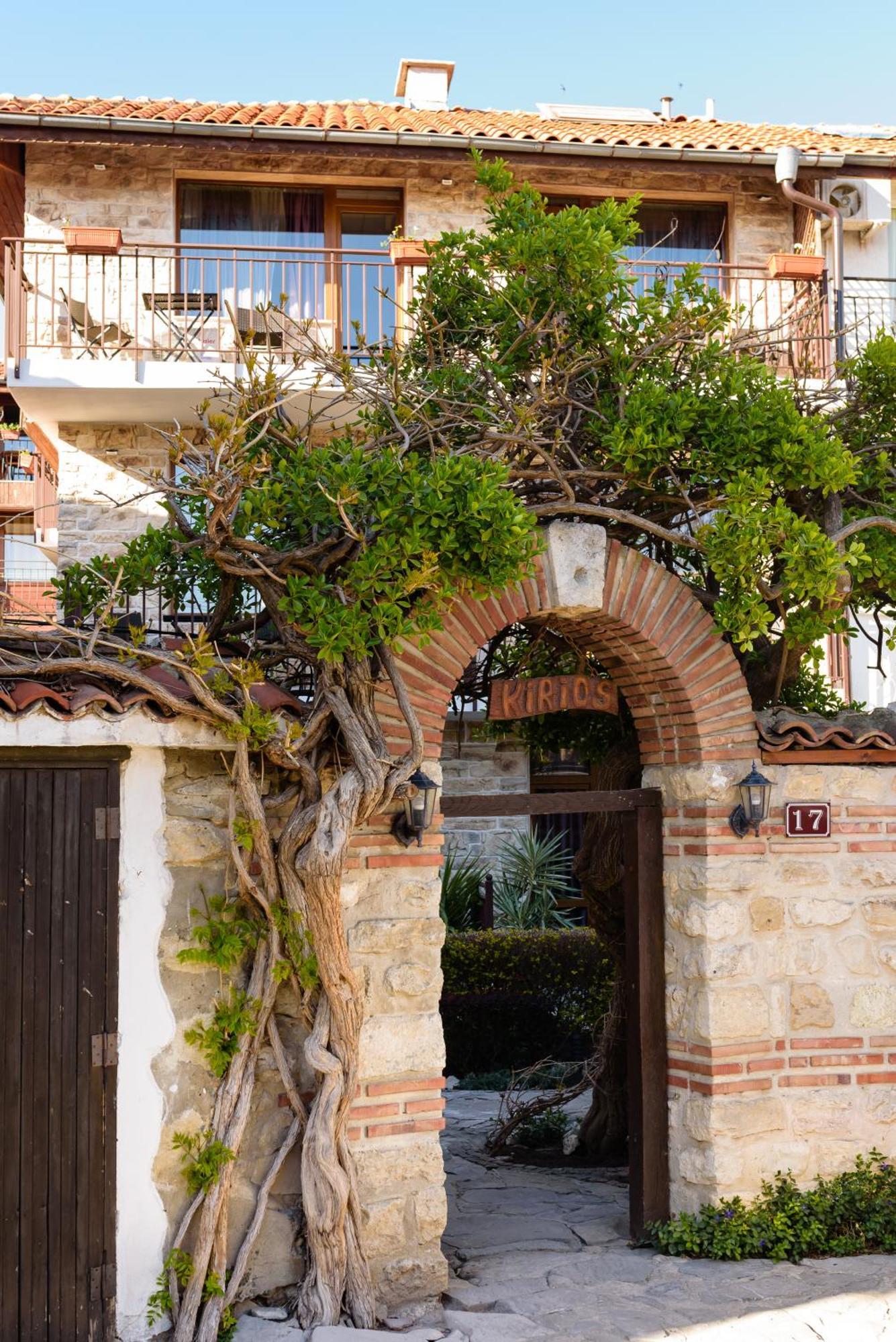 Kirios Hotel Nesebar Exterior foto